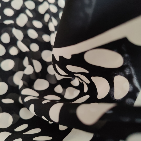 Large Black and White polka dot DKNY shawl scarf - Picture 3 of 9